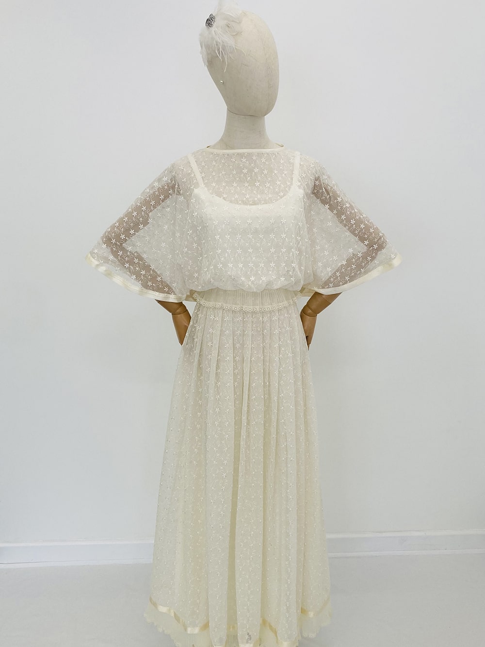 Stunning 1970’s Couture Ellis Bridal Gown